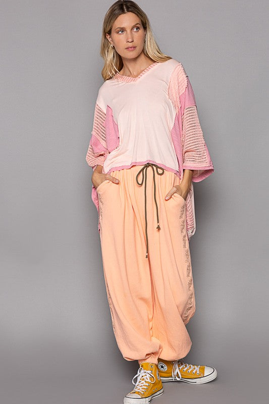 POL High-Low Contrast V-Neck Top - Charming Charlie