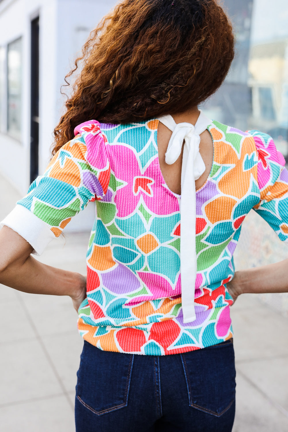 Spring Vibes Multicolor floral Rib Back Bow Tie Detail Top - Charming Charlie