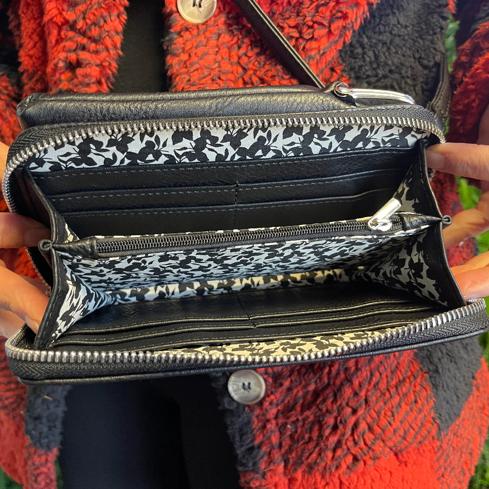 Stacy Crossbody - Charming Charlie