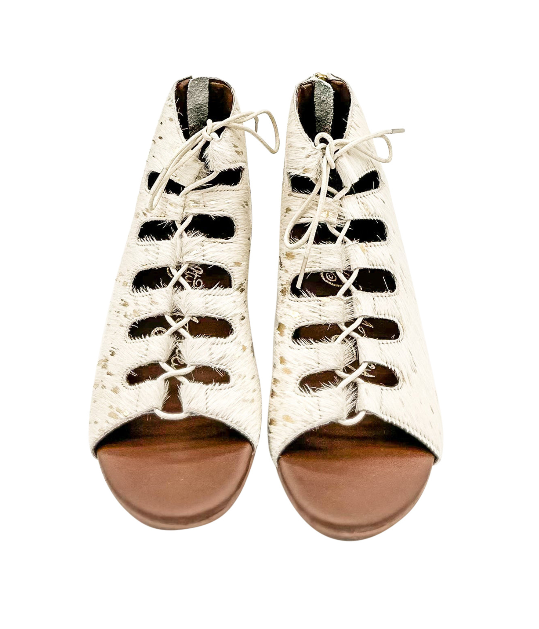 Nola Sandals in Gold - Charming Charlie