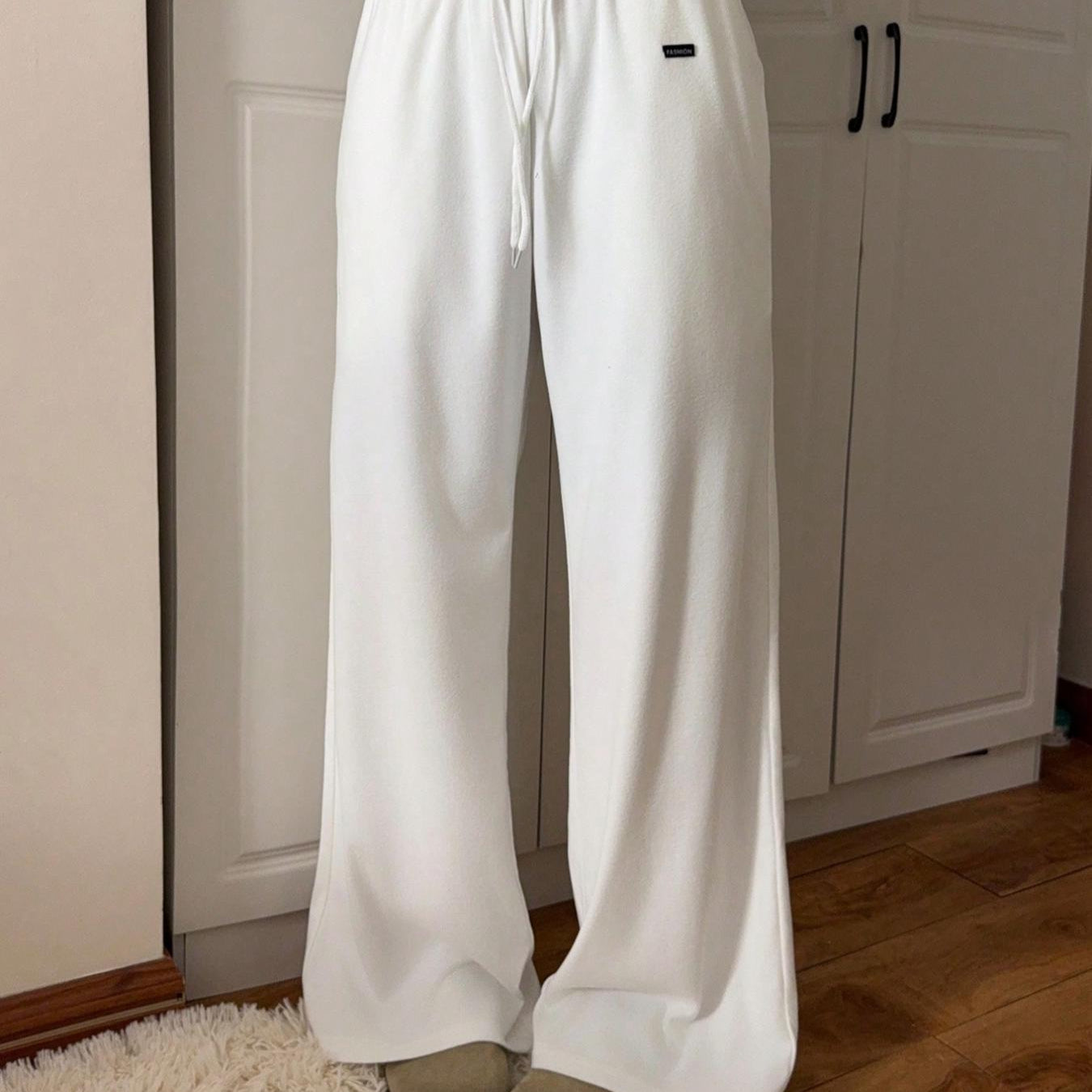 17b3e7f33fcb44e6901412cf602ee157-Max