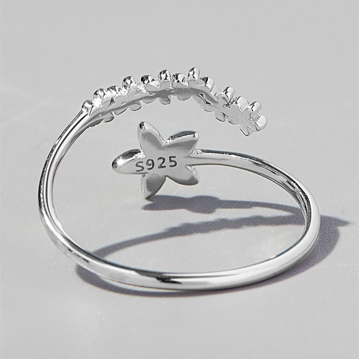925 Sterling Silver Flower Ring - Charming Charlie