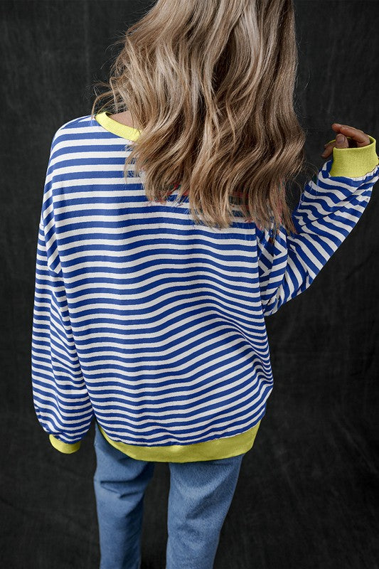 Women Oversized Contrast Trim Pullover Sweatshirt - Charming Charlie