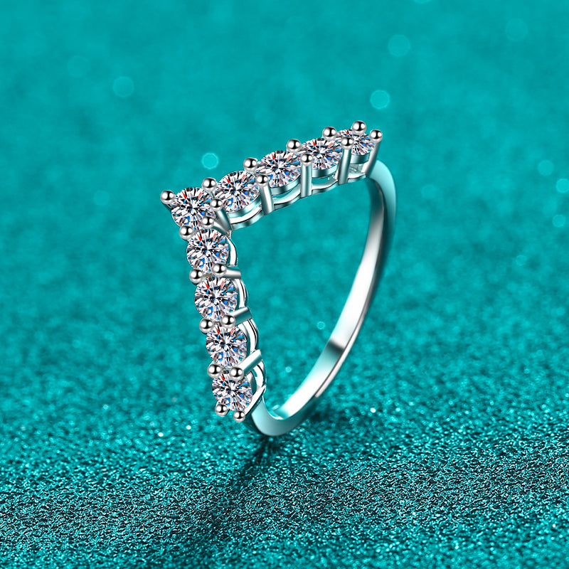925 Sterling Silver Moissanite V Shape Ring - Charming Charlie