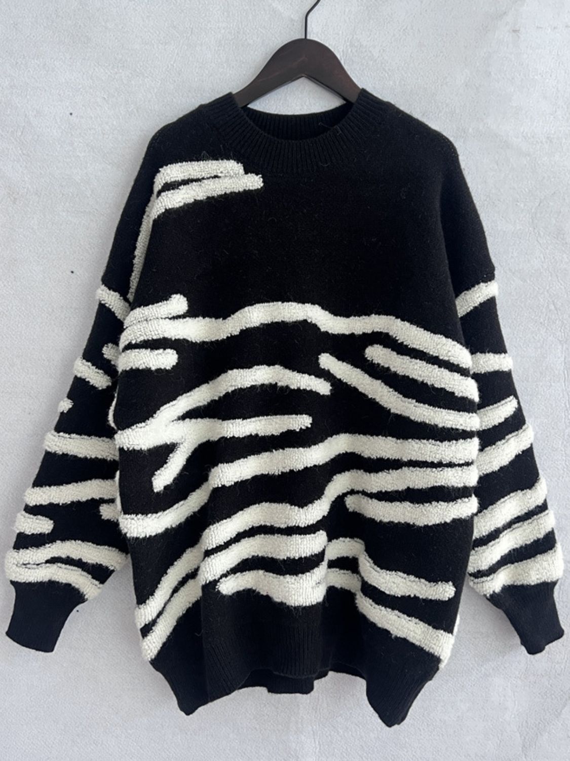 Contrast Round Neck Long Sleeve Sweater - Charming Charlie
