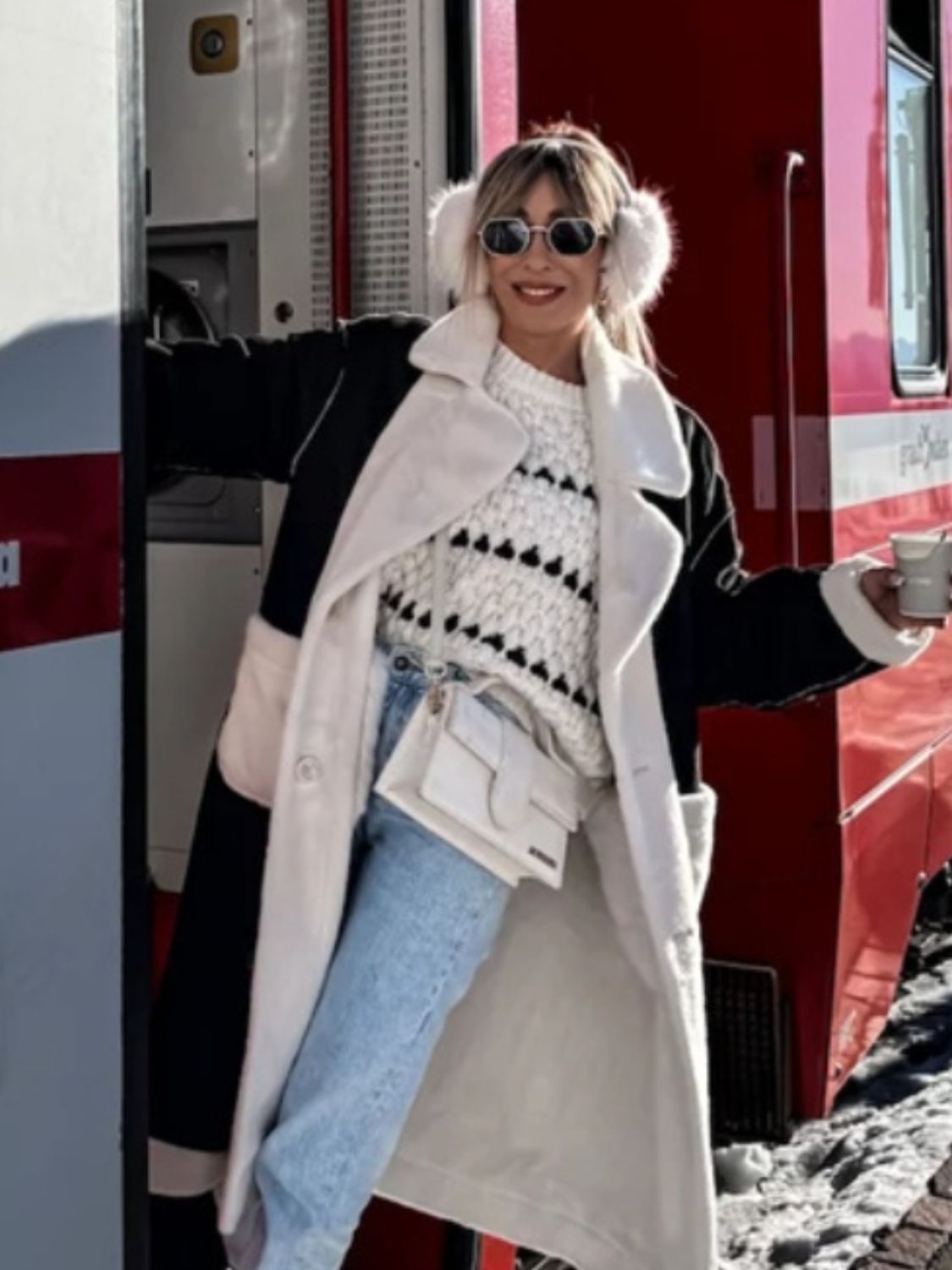 Contrast Round Neck Long Sleeve Sweater - Charming Charlie