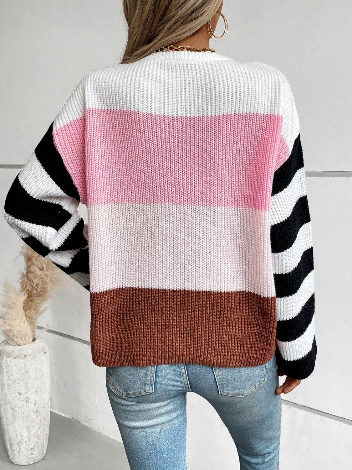 Color Block Round Neck Long Sleeve Sweater - Charming Charlie