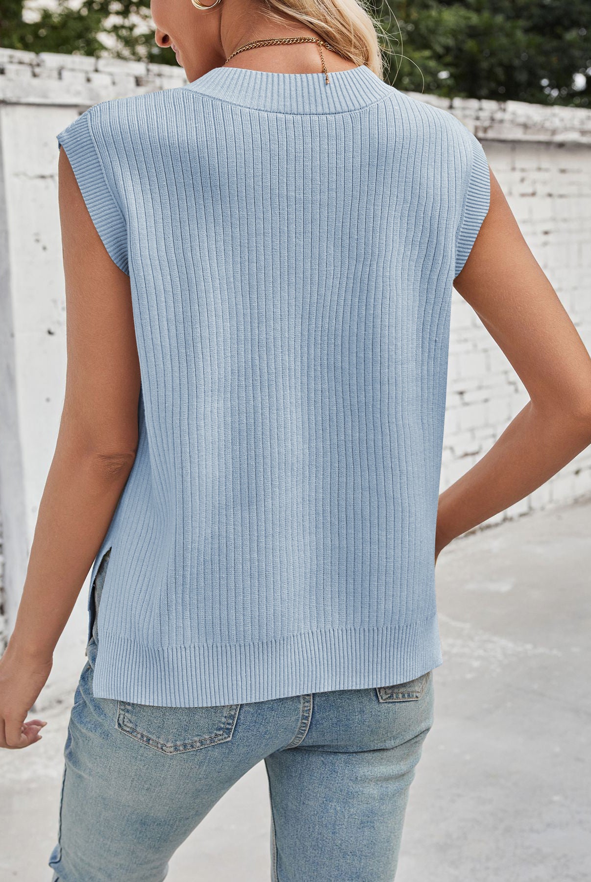 4d8a9cb64b3142daa1d24301867510d5-Max