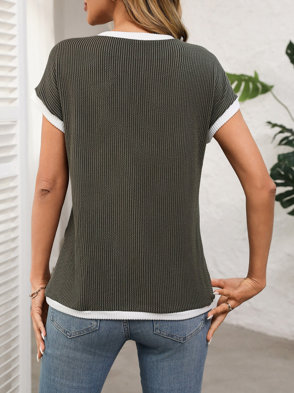 Contrast Trim Round Neck Short Sleeve T-Shirt - Charming Charlie