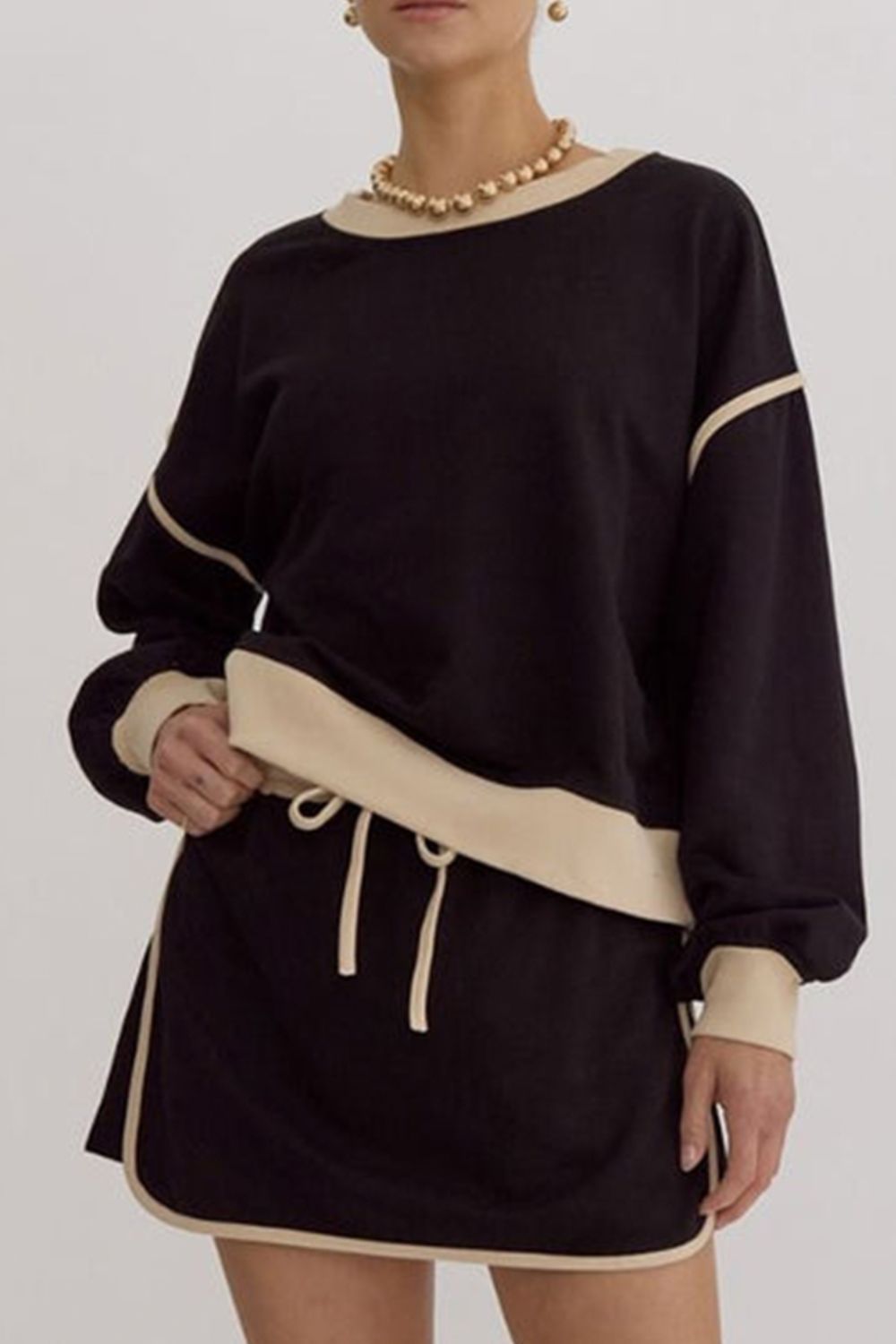 Contrast Trim Round Neck Top and Skort Set - Charming Charlie