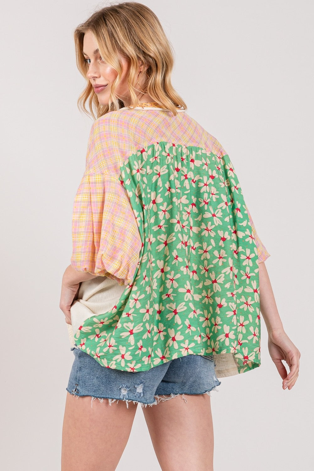 SAGE + FIG Color Block Bubble Sleeve Top - Charming Charlie