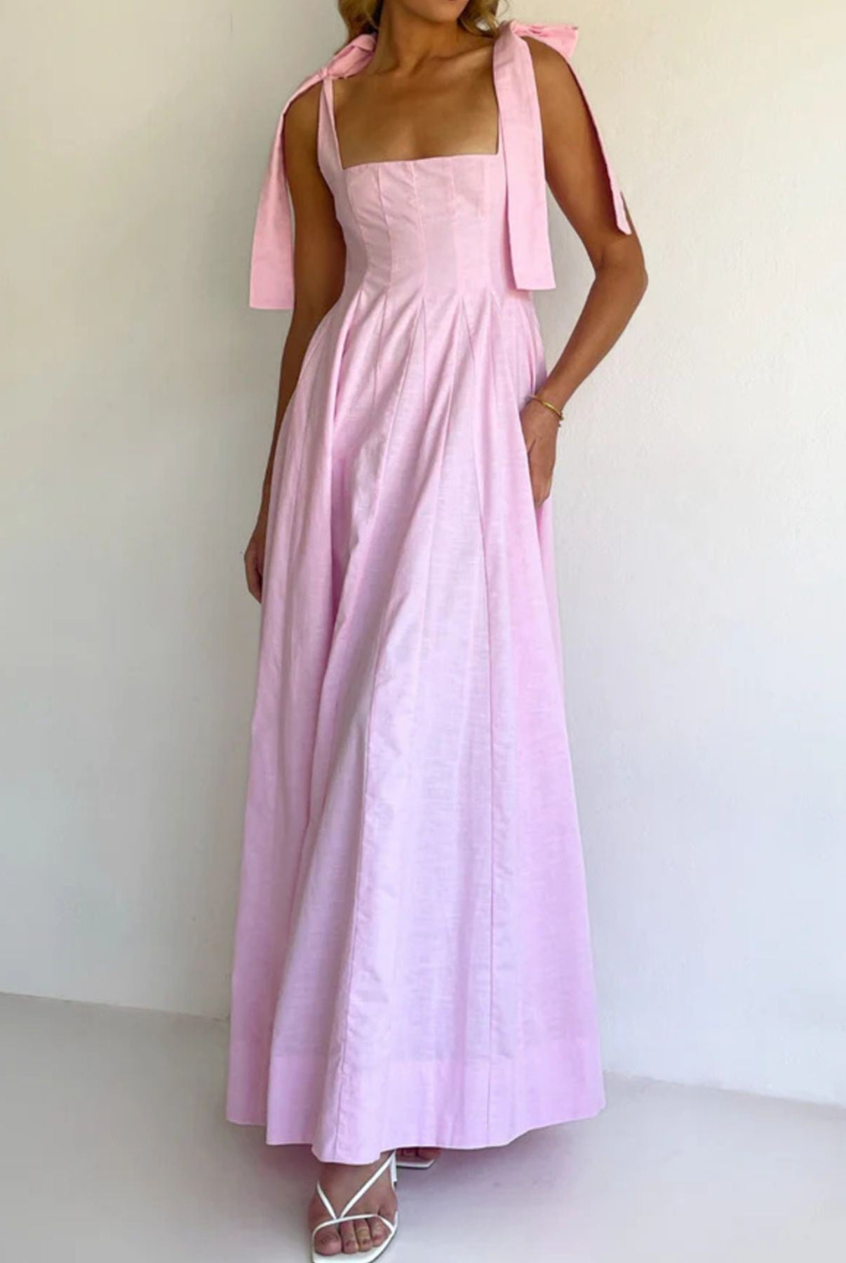 8d80fe0d-5188-4861-b936-9cf43b5f368d-Max