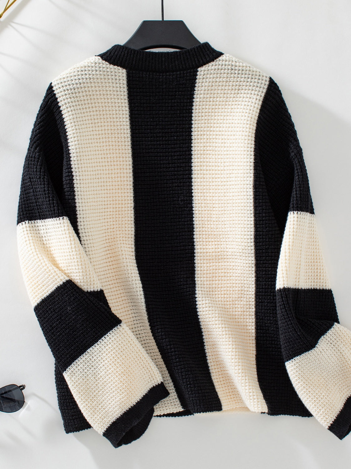 Color Block Round Neck Long Sleeve Sweater - Charming Charlie