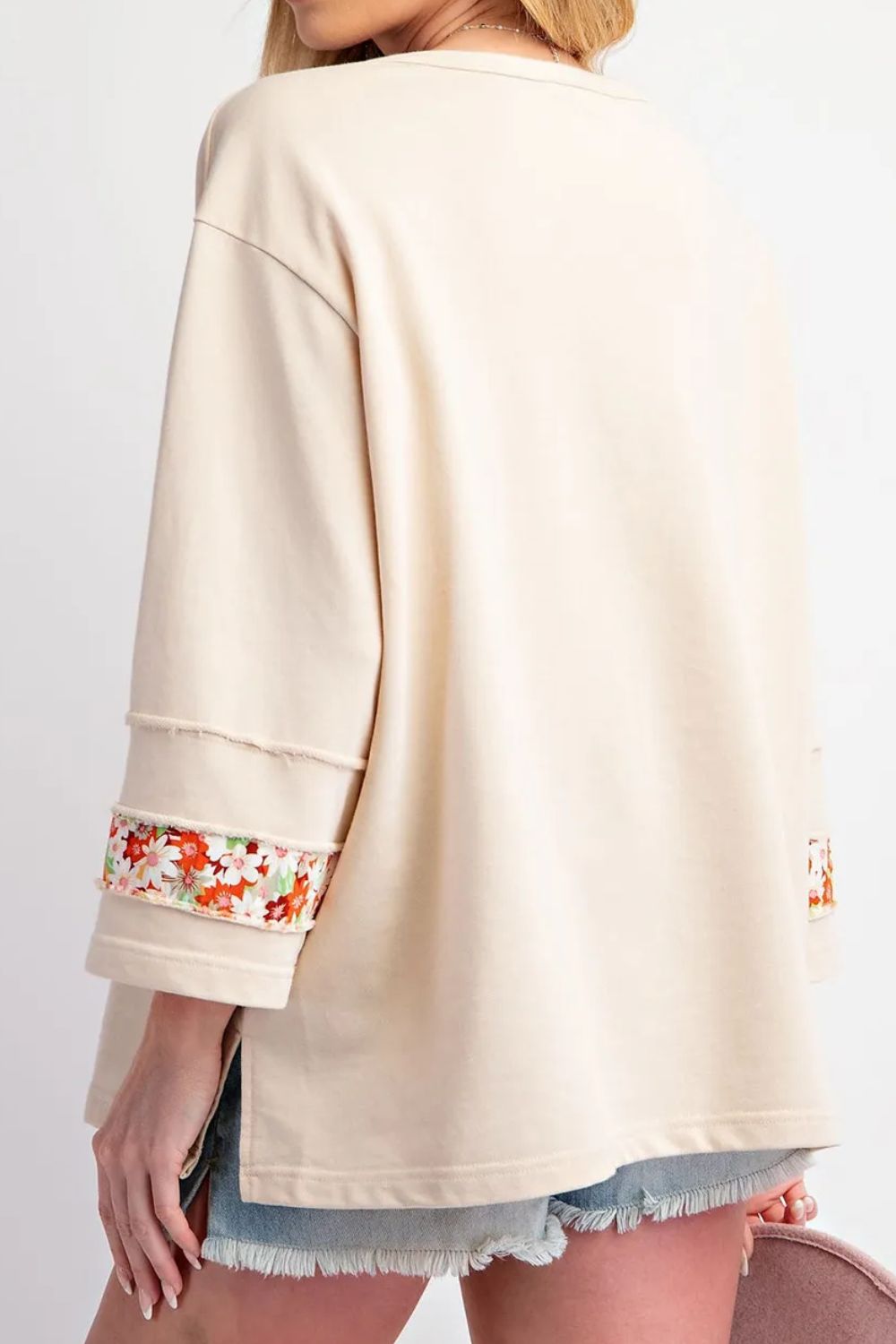 Exposed Seam Slit Floral Round Neck Blouse - Charming Charlie