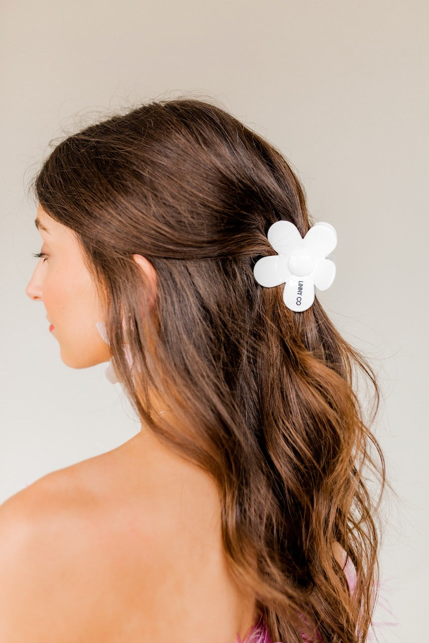 Gigi - Solid White - Charming Charlie