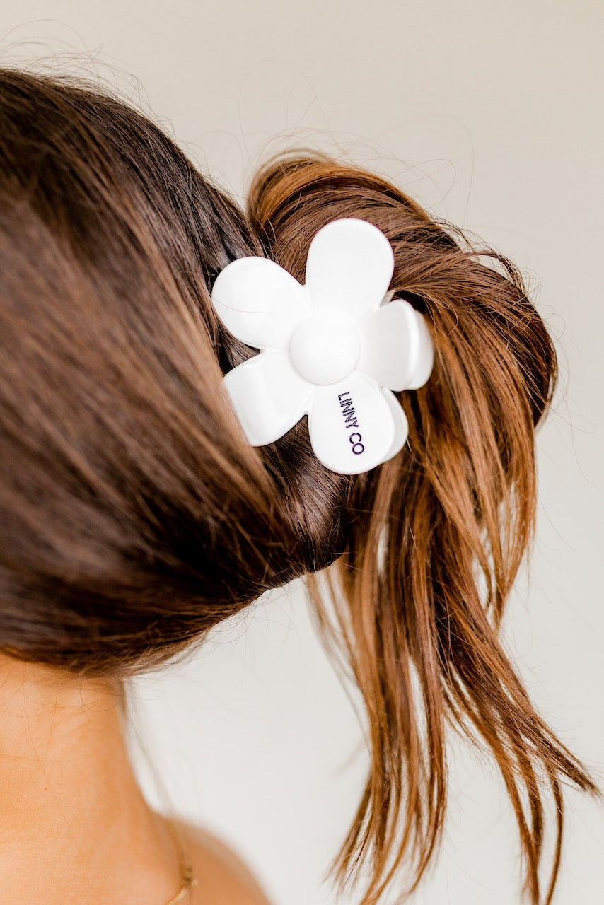 Gigi - Solid White - Charming Charlie