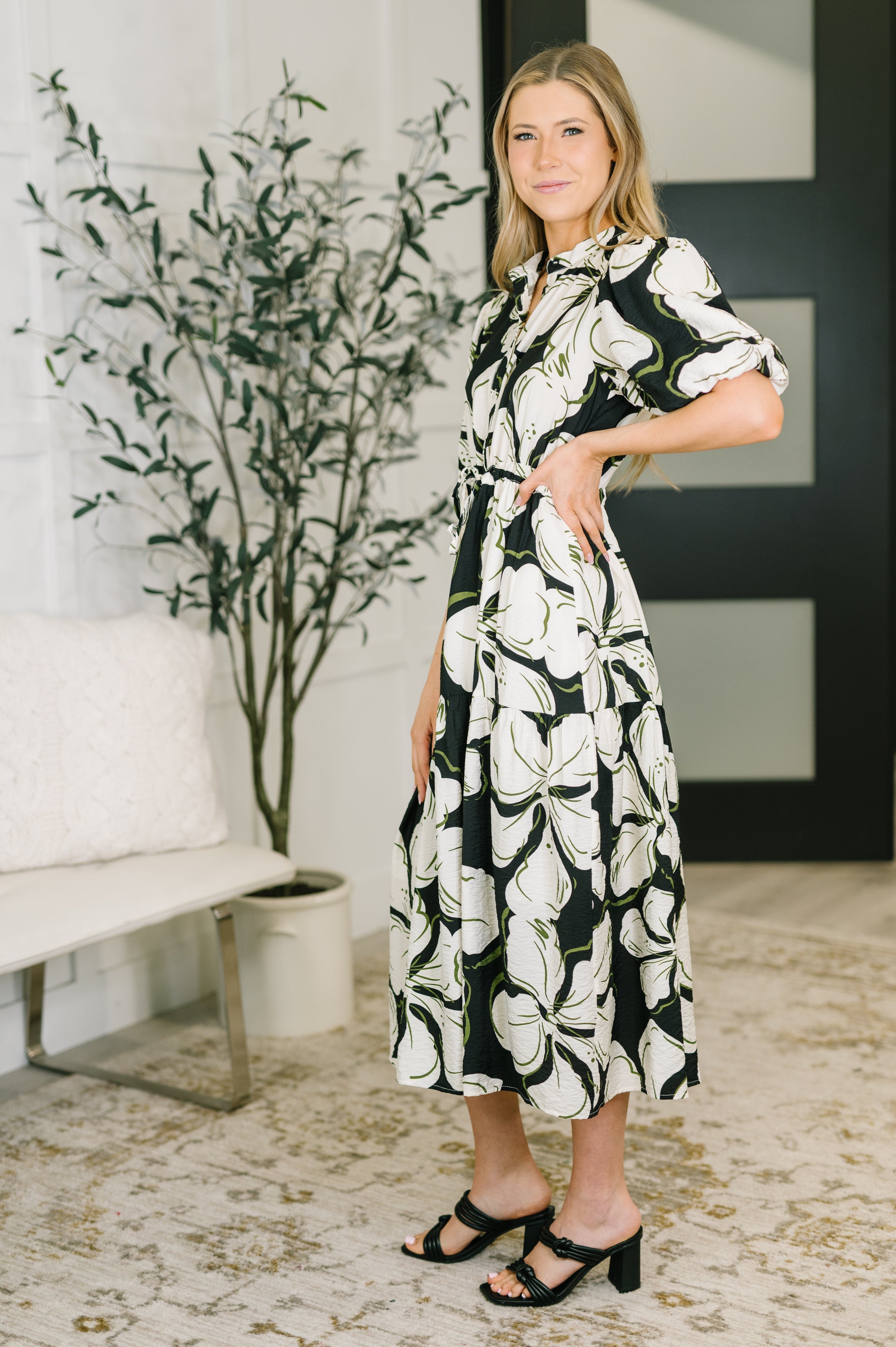 Art Show Puff Sleeve Midi Dress - Charming Charlie