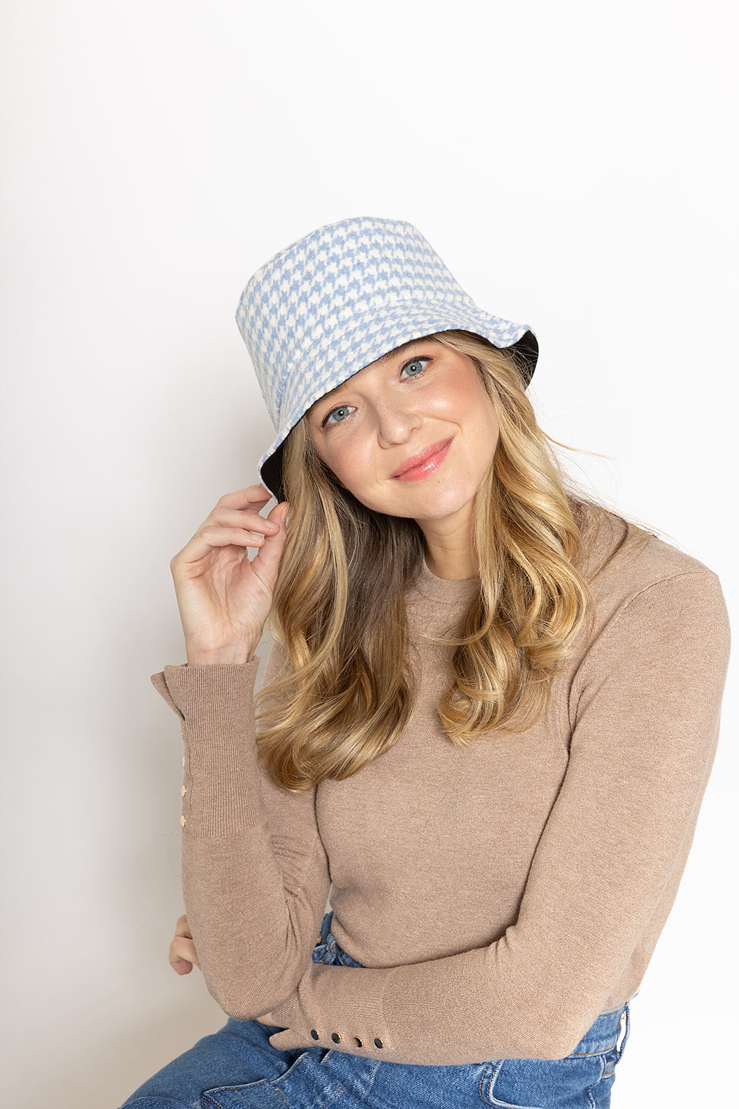 Houndtooth Bucket Hat - Charming Charlie