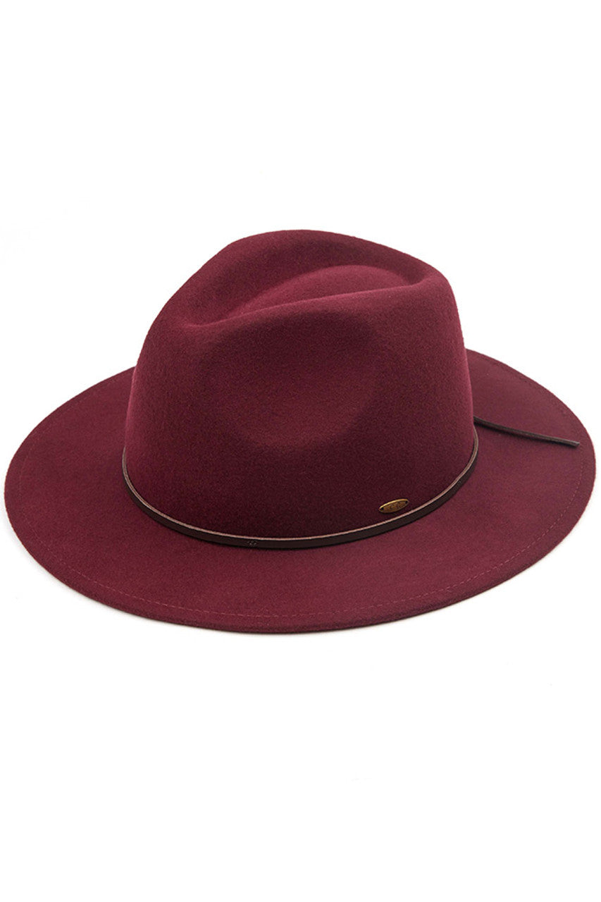 Berry C.C Wool Felt Brim Hat offers a classic and stylish addition to your wardrobe. Made with high-quality wool felt, this hat provides both warmth and durability. Its wide brim provides excellent sun protection, making it perfect for outdoor activities. Elevate your look with this timeless and functional accessory.