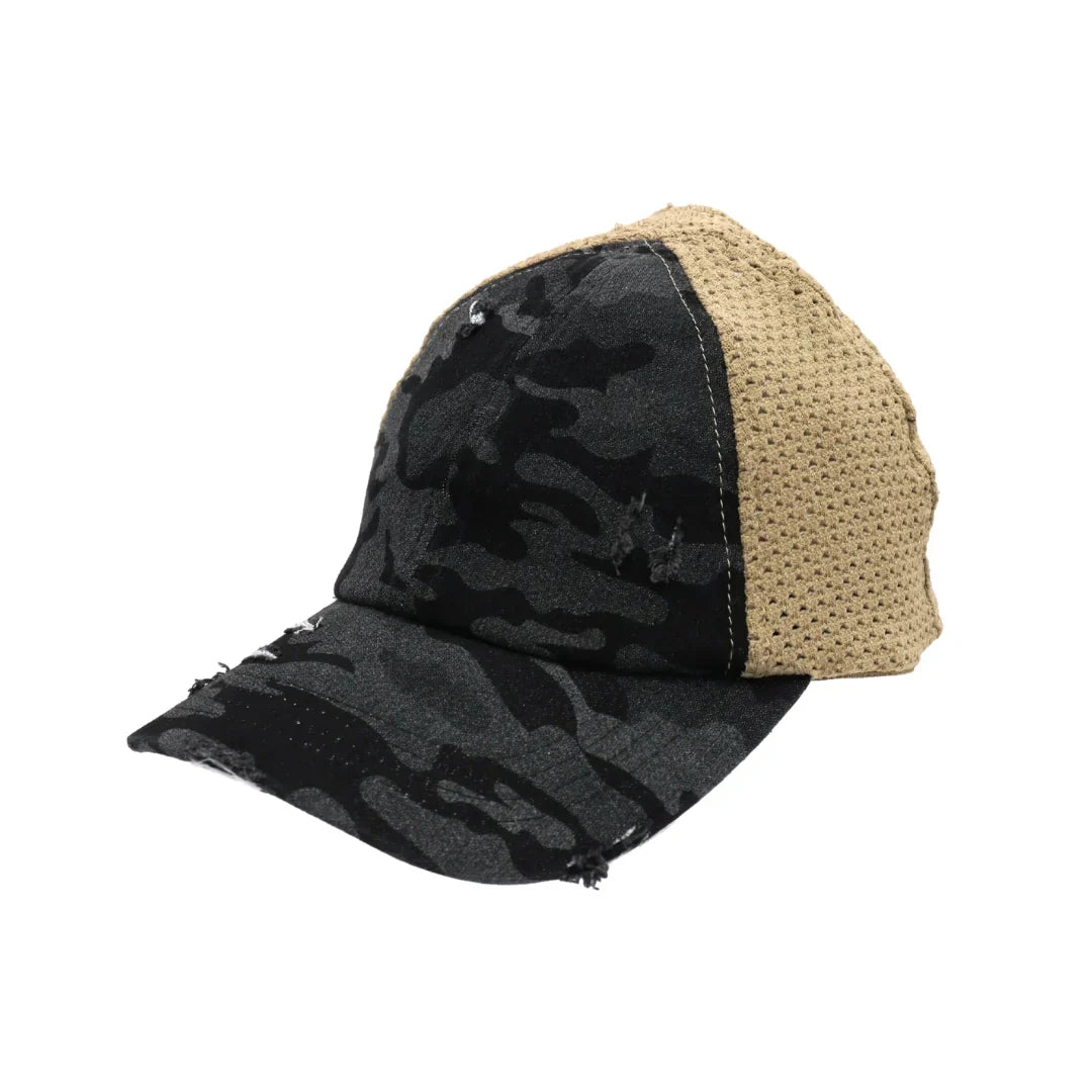 Black C.C BASEBALL PONYCAP is the perfect accessory for any casual or sporty outfit. Made with high-quality materials, it offers both style and functionality. With its comfortable fit and sturdy design, this cap is a must-have for any outdoor or athletic activity. Stay protected from the sun while looking stylish at the same time.