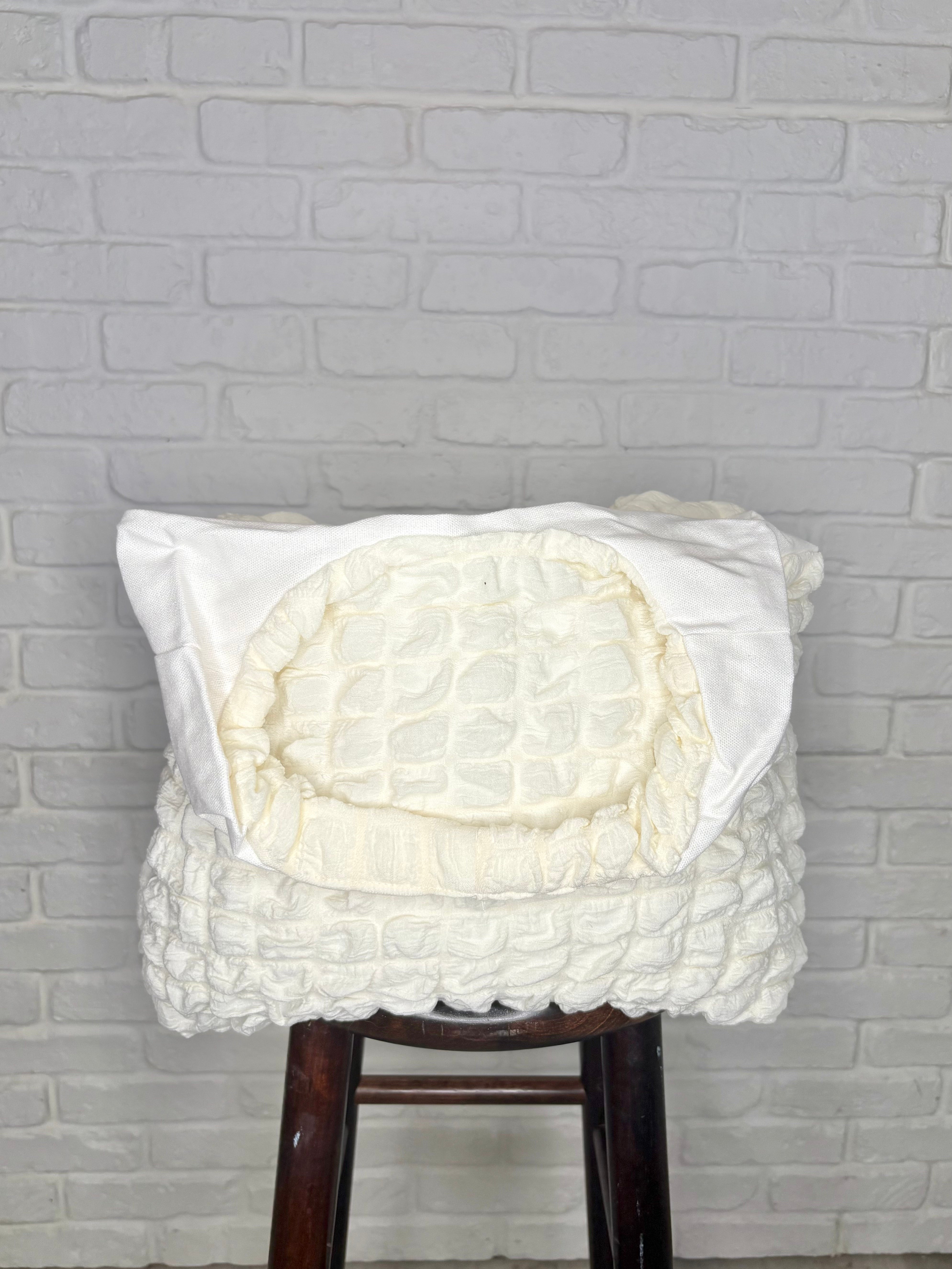 Day Out Cloud Tote Bag In Cream - Charming Charlie