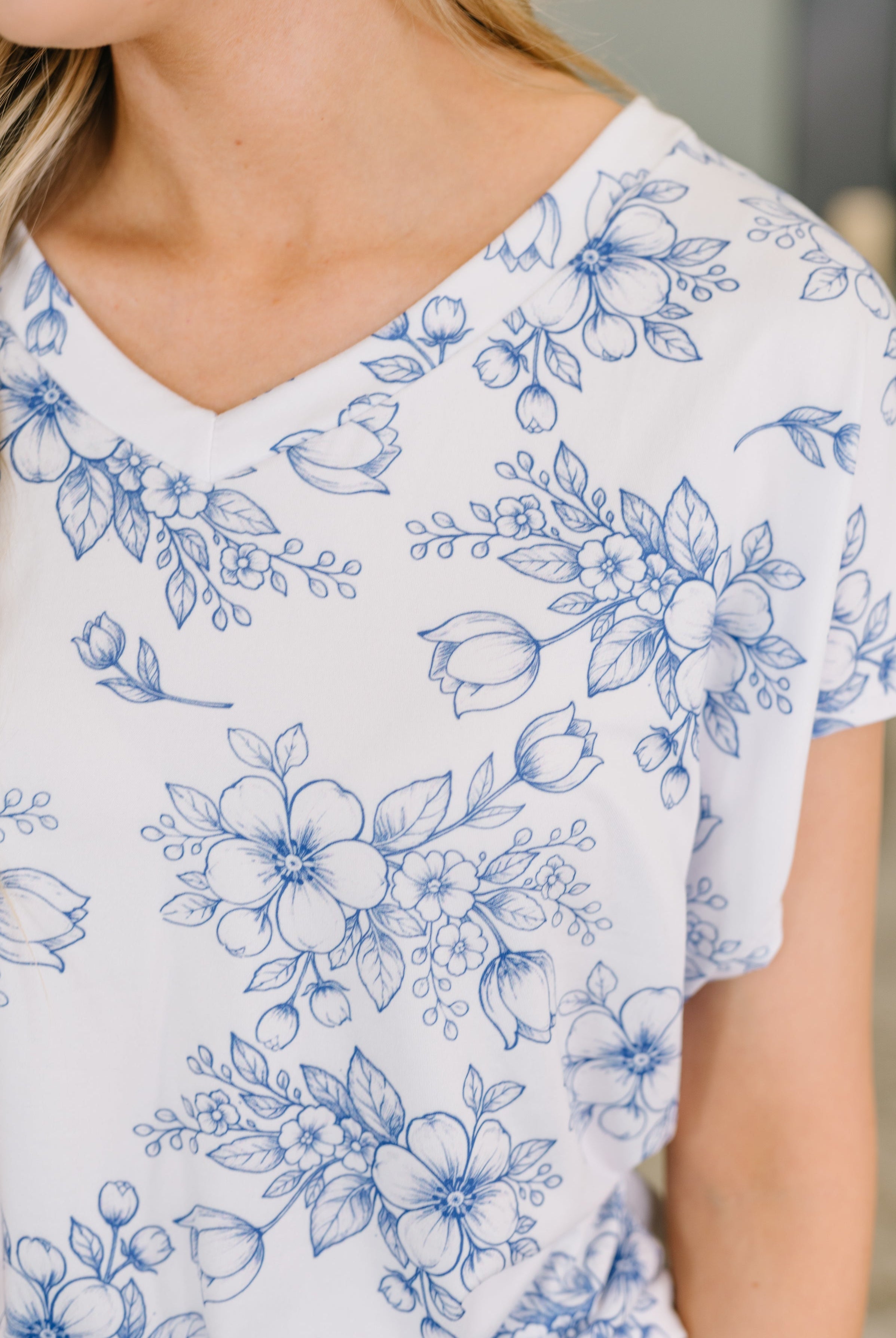 Down Right Delicate V-Neck Floral Top - Charming Charlie