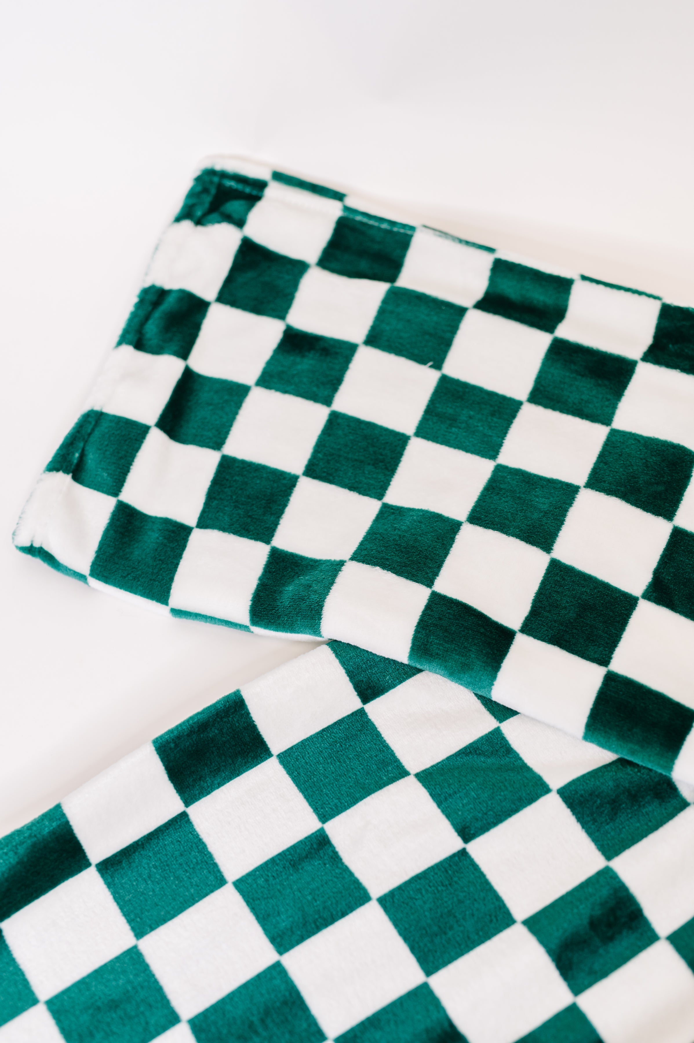 Emerald City Checkered Blanket - Charming Charlie