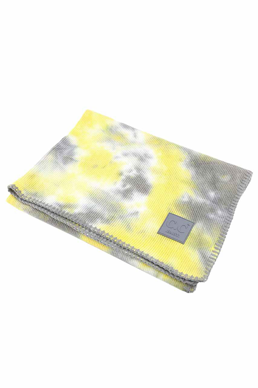 Gray Yellow C.C Baby Tie Dye Stroller Blanket, on-trend & fabulous design make it eye-catching and beautiful. It will keep your baby cozy and comfortable on winter and cold days. Go outside with confidence and beauty with this stroller blanket. It's a luxe addition to any cold-weather ensemble. Great for daily wear in the cold winter to protect your baby against the chill.