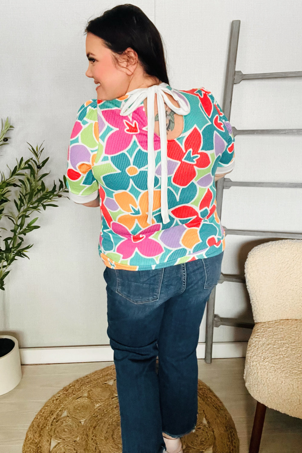 Spring Vibes Multicolor floral Rib Back Bow Tie Detail Top - Charming Charlie
