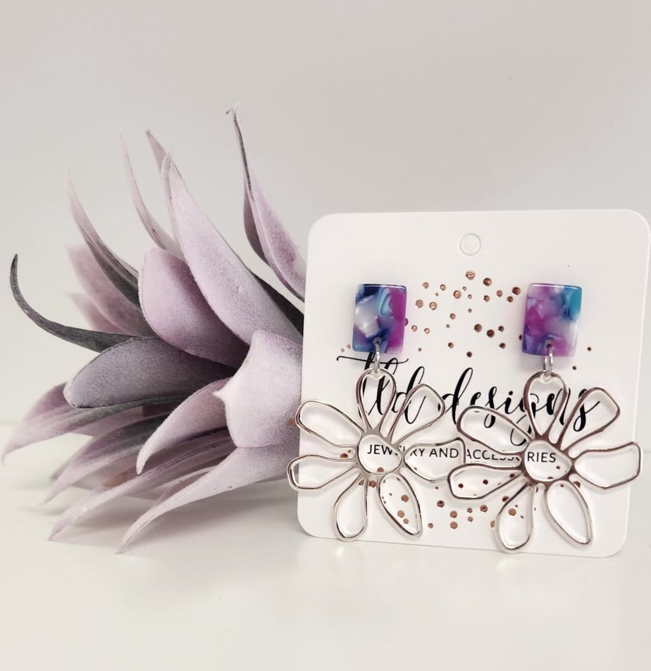 Purple Daisy - Charming Charlie