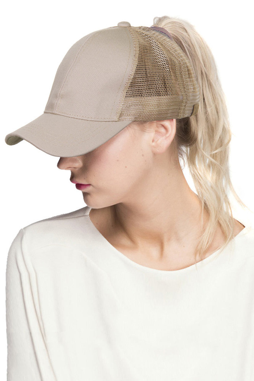Khaki C.C BASEBALL PONYCAP is a stylish and versatile accessory for any outfit. With its durable material and adjustable fit, it offers long-lasting comfort and protection from the sun. Plus, its classic baseball cap design adds a touch of sporty sophistication. Perfect for any casual or active occasion.