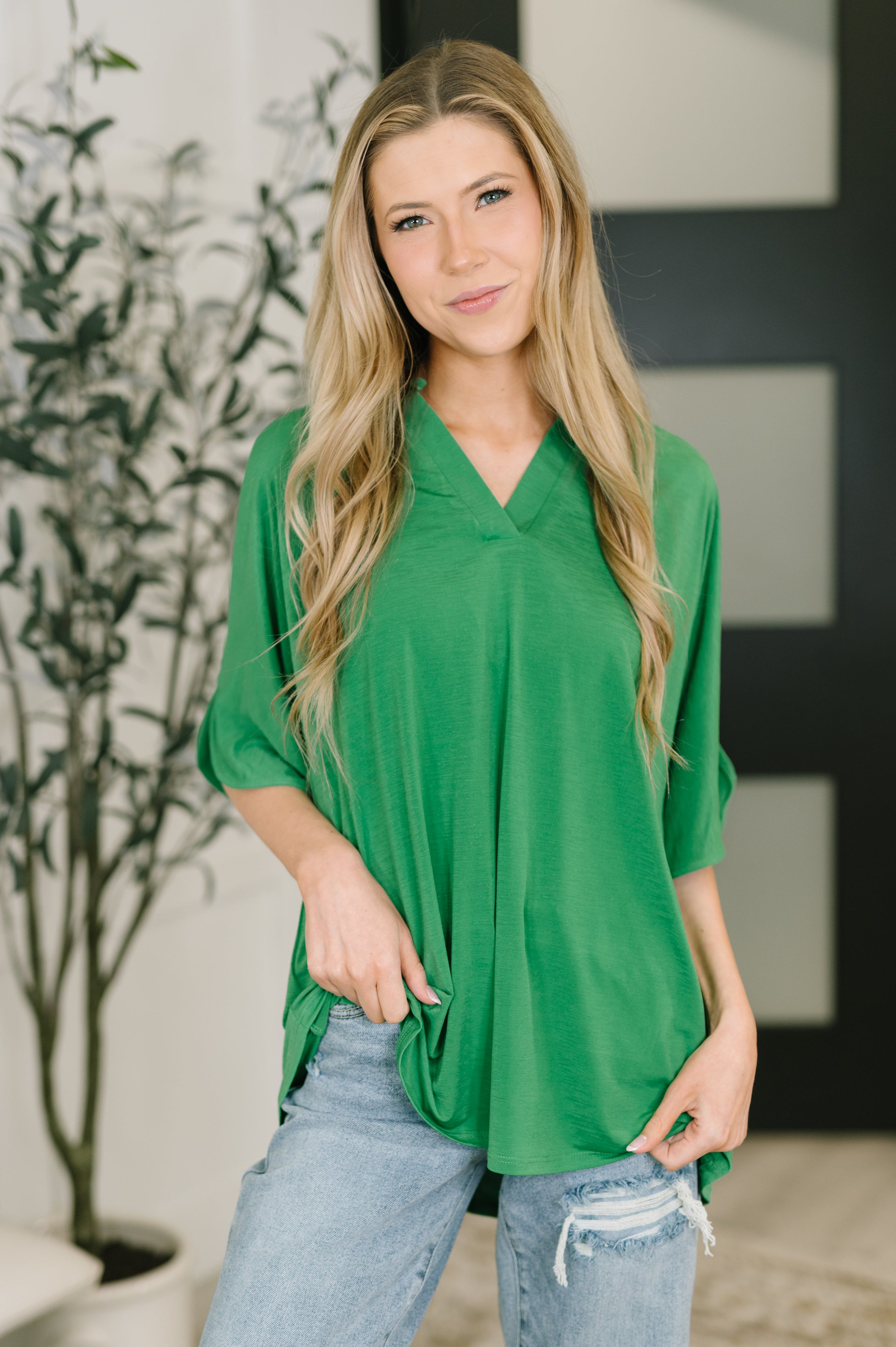 Lizzy Breeze Top in Kelly Green - Charming Charlie