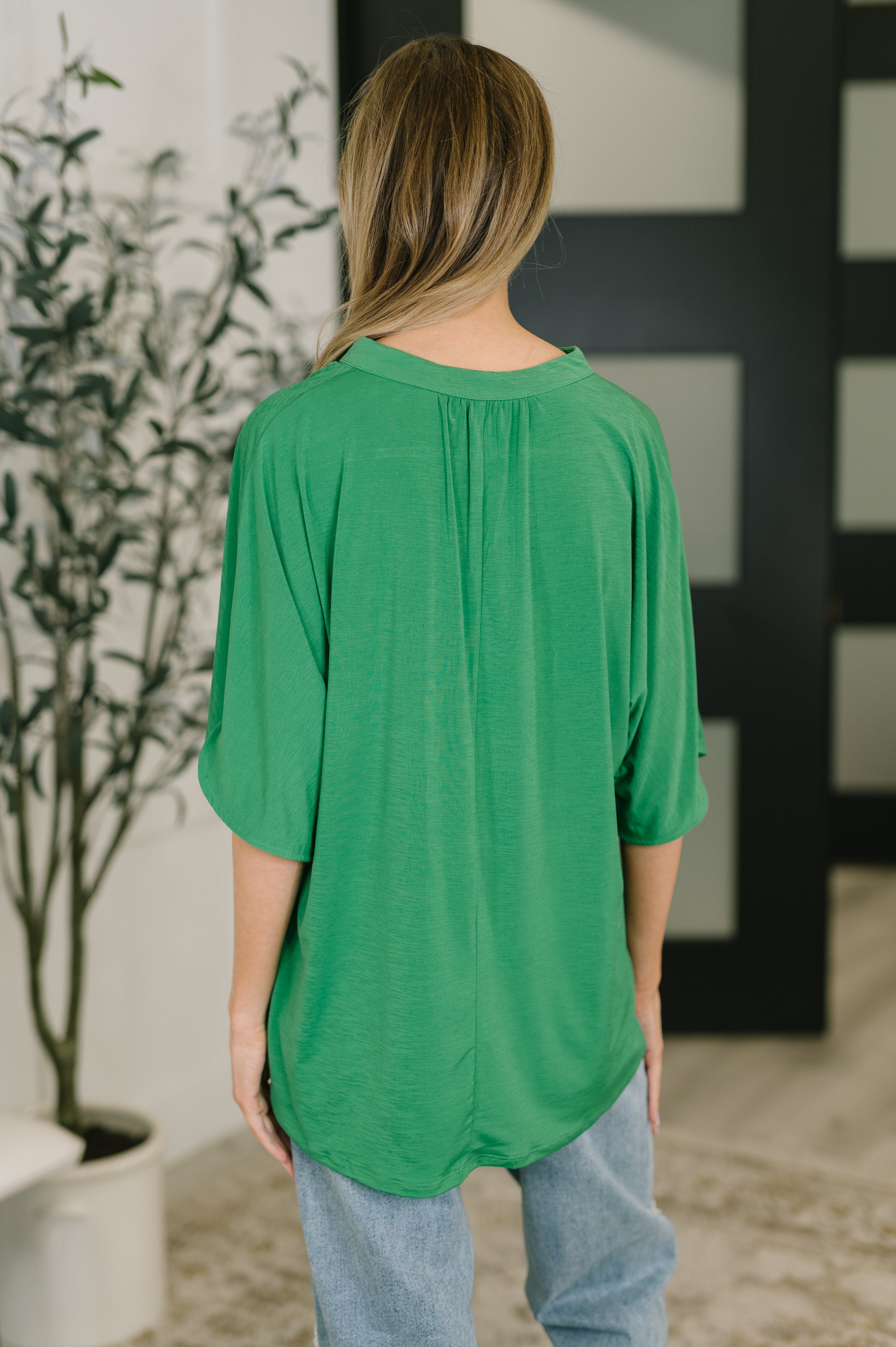 Lizzy Breeze Top in Kelly Green - Charming Charlie