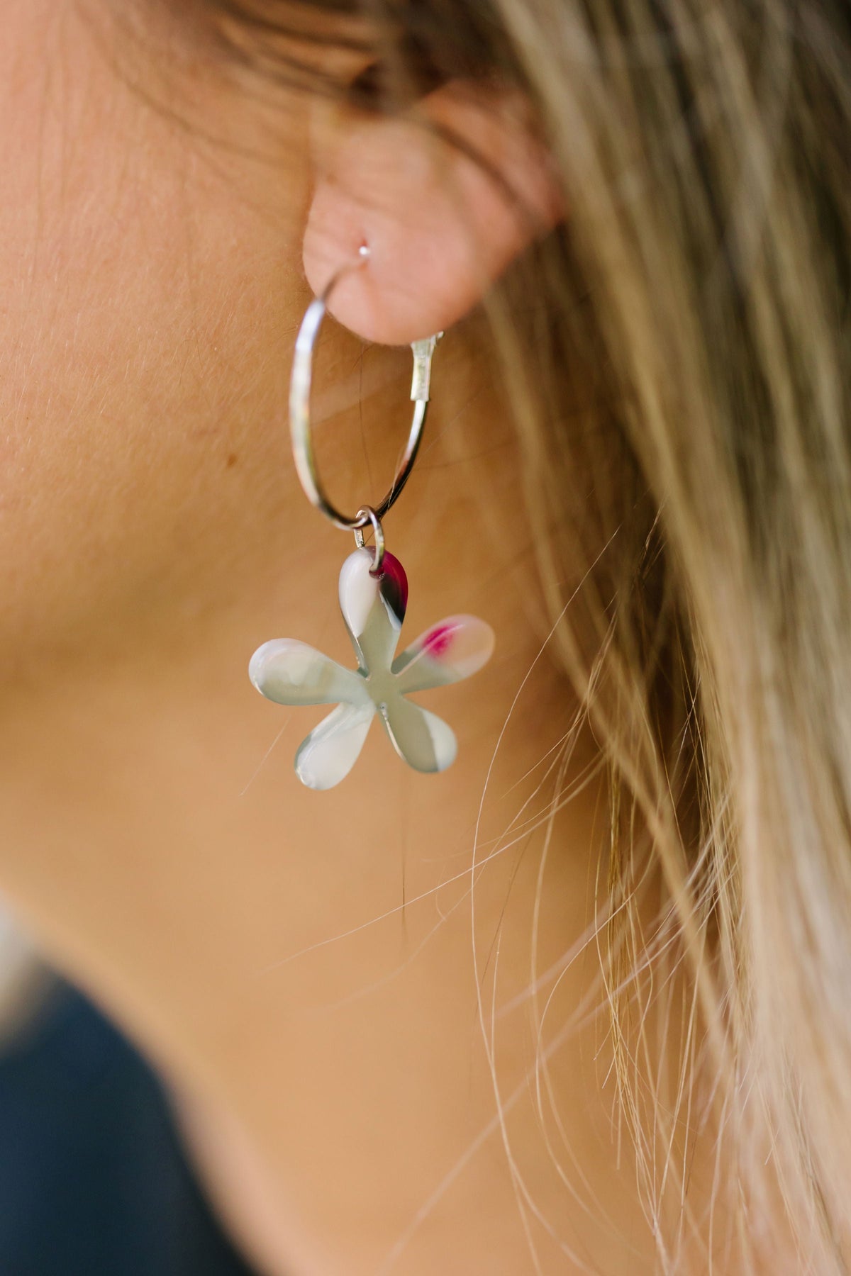 Daisy Drops - Charming Charlie