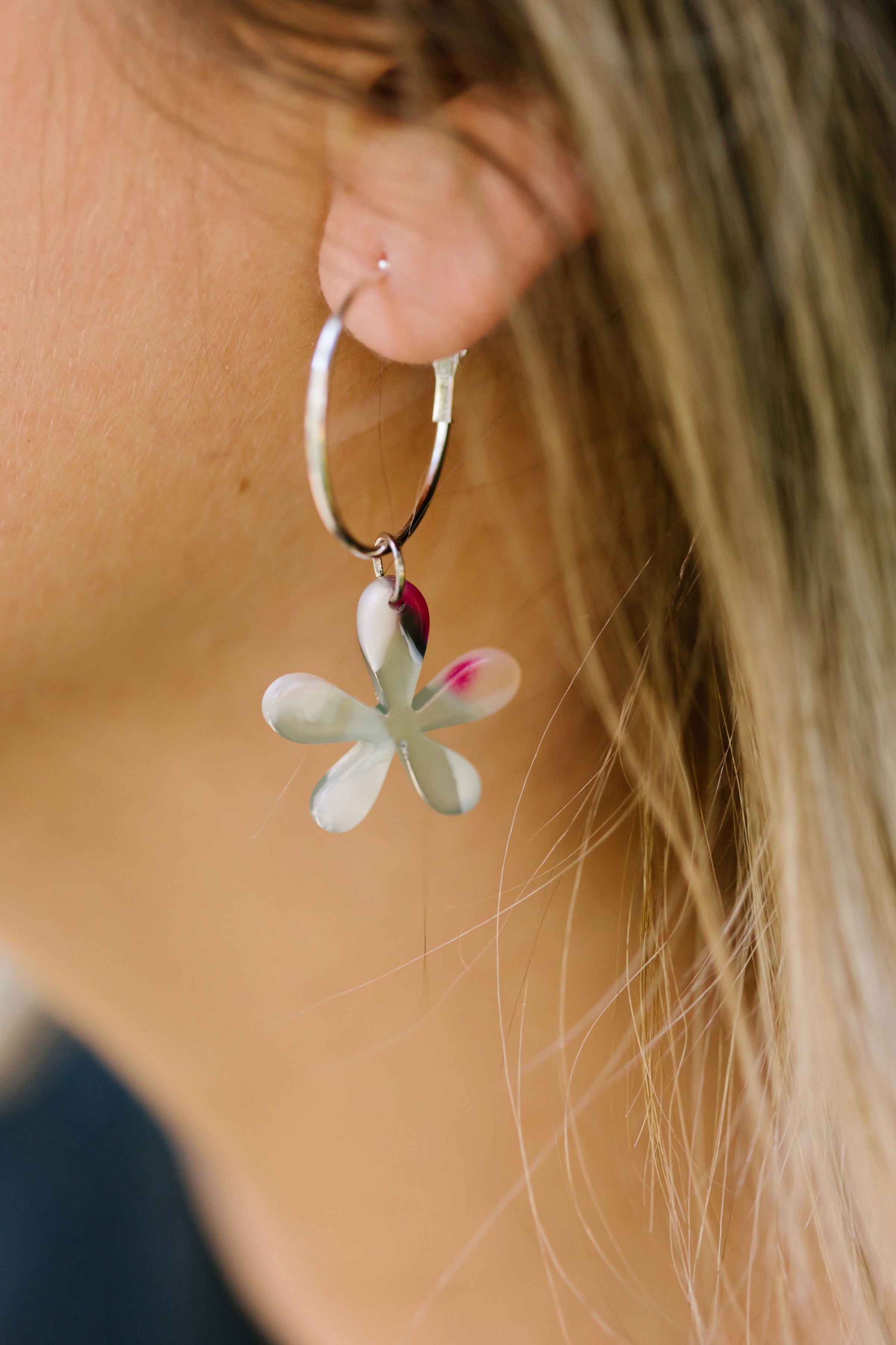 Daisy Drops - Charming Charlie