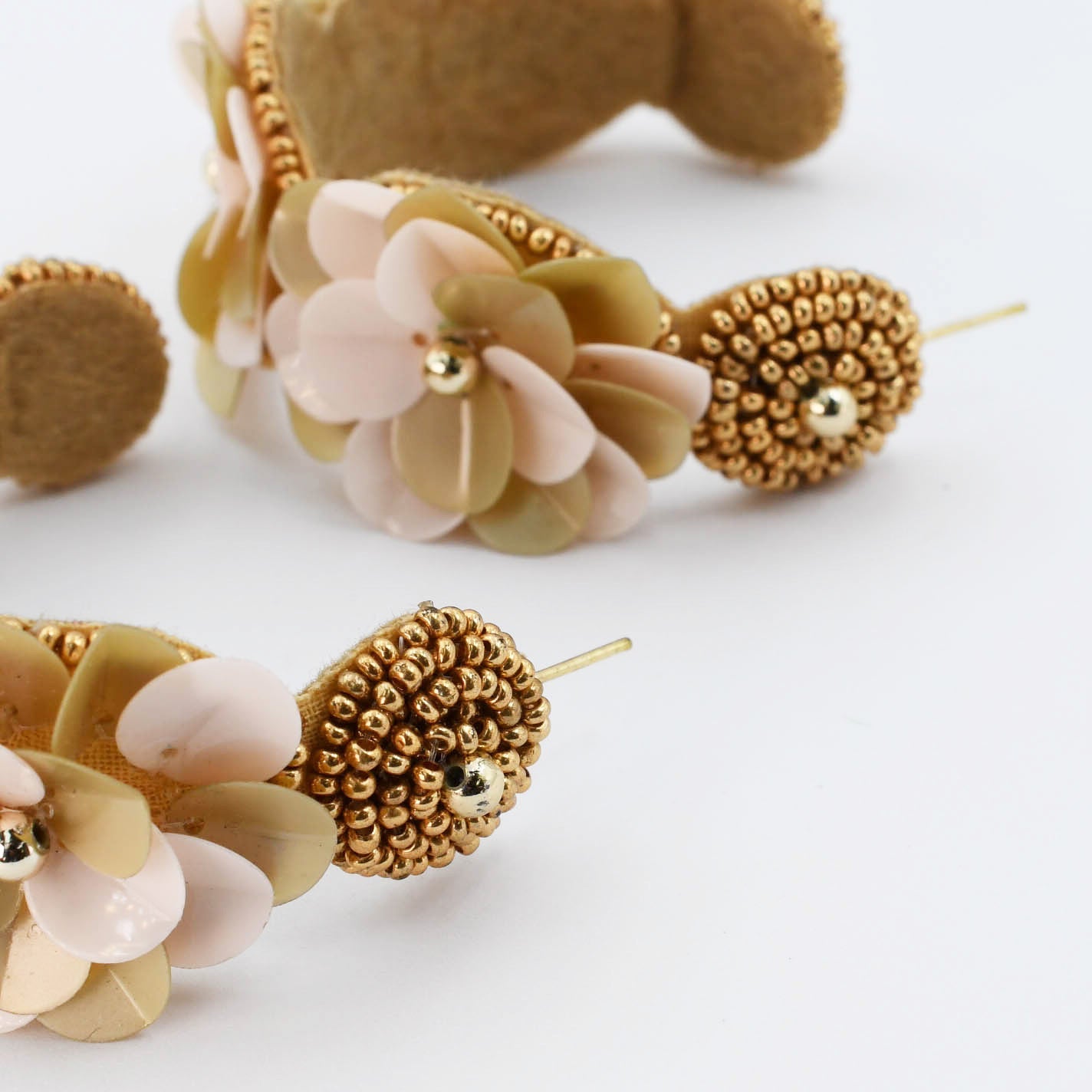 Multi Flower Hoop Rose D26 - Charming Charlie