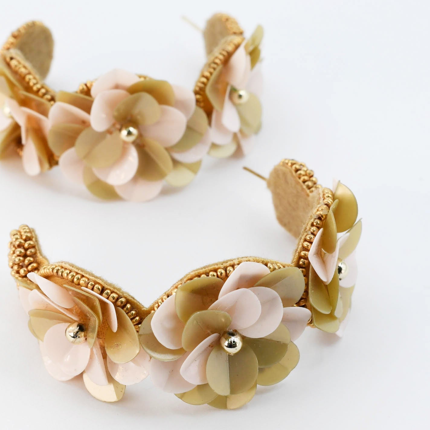 Multi Flower Hoop Rose D26 - Charming Charlie