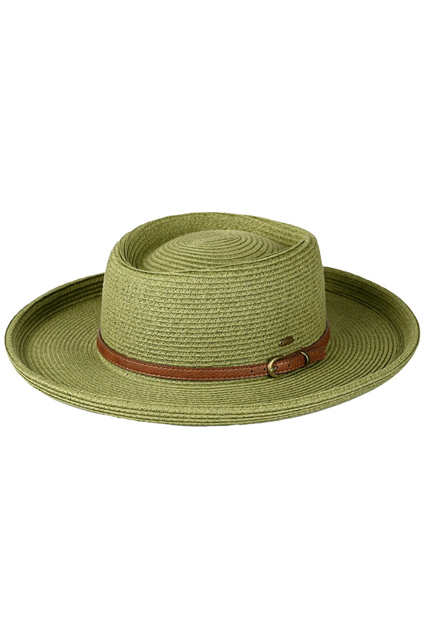 oilve C.C Vegan Leather Trim Boater Hat is a stylish accessory that will elevate any outfit. Made with vegan leather trim, this hat adds a touch of luxury while being cruelty-free. Its boater style not only looks fashionable but also provides excellent sun protection.