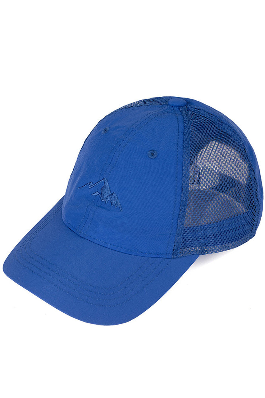 Royal C.C Weightless Windbreaker Baseball Cap is the ultimate combination of style and functionality. Made with lightweight materials, it protects from the wind while remaining comfortable to wear. Perfect for any outdoor activity, this cap is a must-have for those on the go.