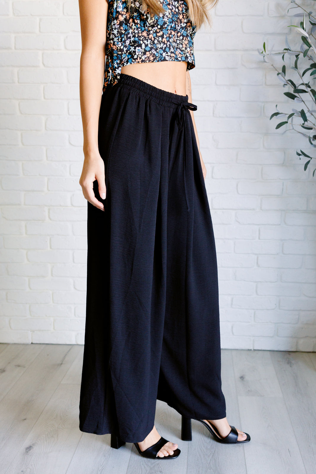 Send it On Wide Leg Pants - Charming Charlie