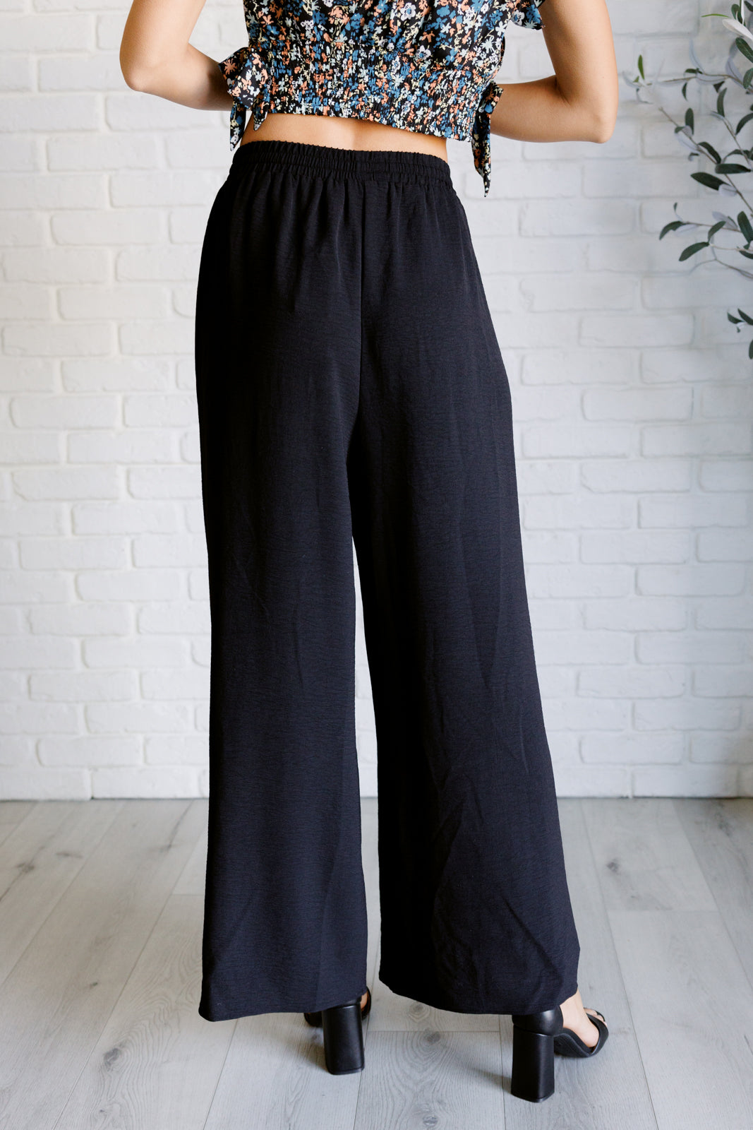 Send it On Wide Leg Pants - Charming Charlie