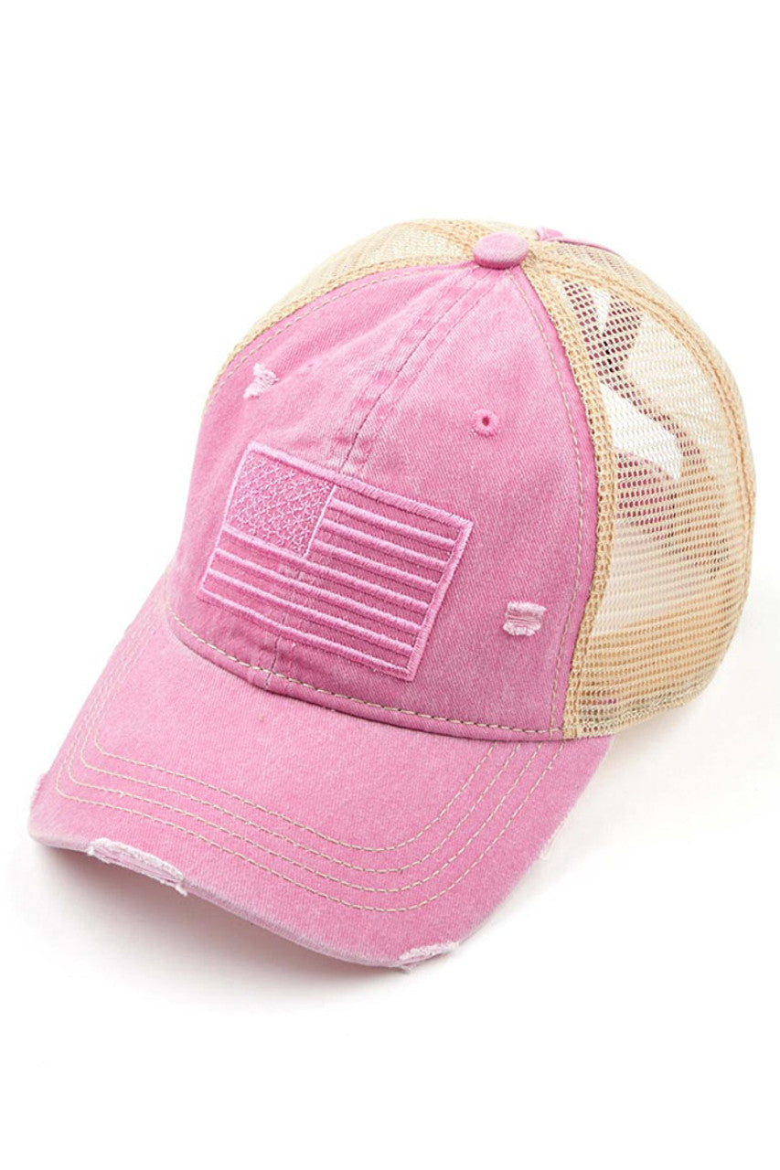 Sweetpink C.C U.S.A EMBROIDERY American Flag PONYCAP features premium quality materials and intricate embroidery of the American flag, perfect for proudly representing your country. The cap's design is stylish and versatile, making it suitable for various occasions. Show your patriotism with pride and style.