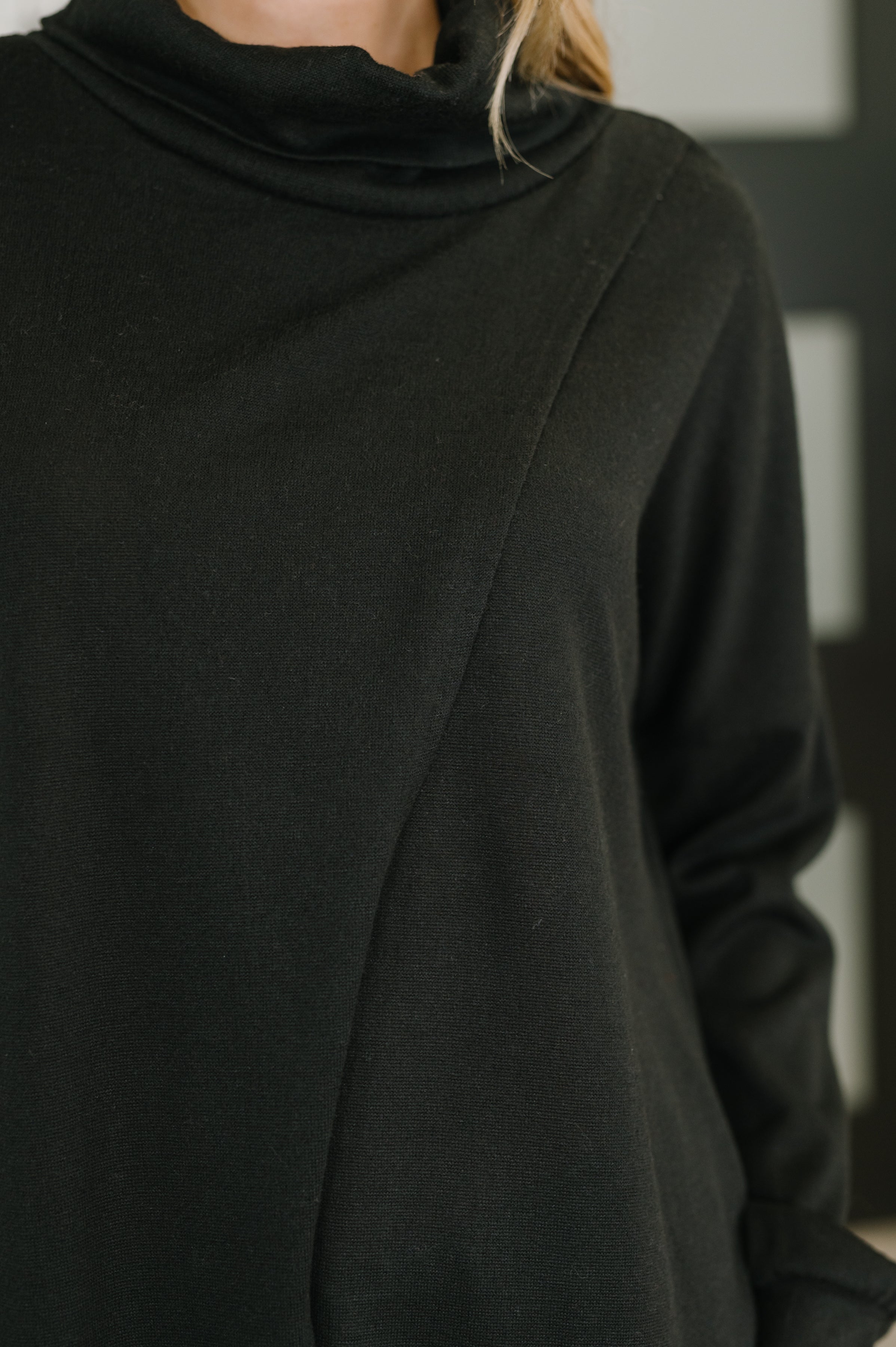 Travel City Scape Turtle Neck Tunic in Black - Charming Charlie