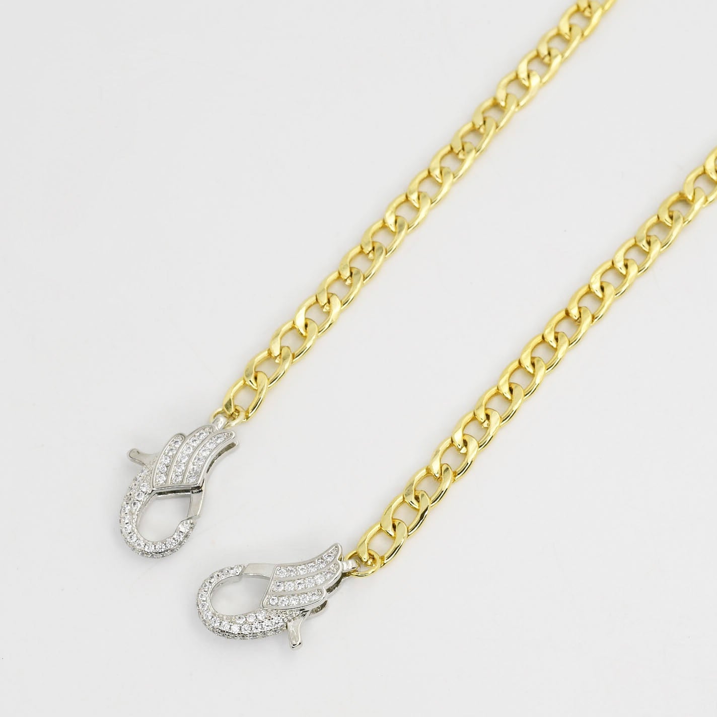dainty gold necklace, layered design, boutique wholesale, womens accessories, statement piece, trendy style, waterproof, hypoallergenic, tarnish free,pearls
