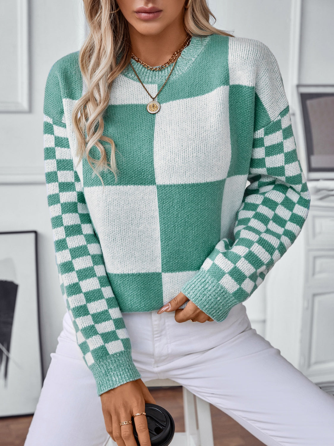 Color Block Round Neck Long Sleeve Sweater - Charming Charlie