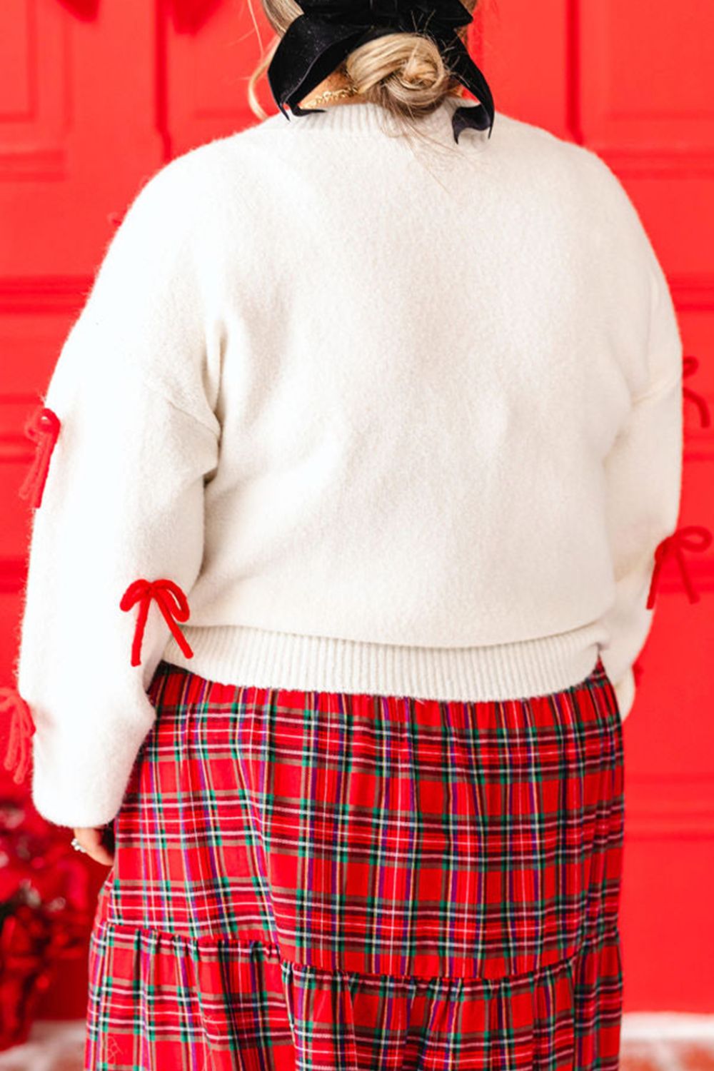 Bow Trim Round Neck Long Sleeve Sweater - Charming Charlie