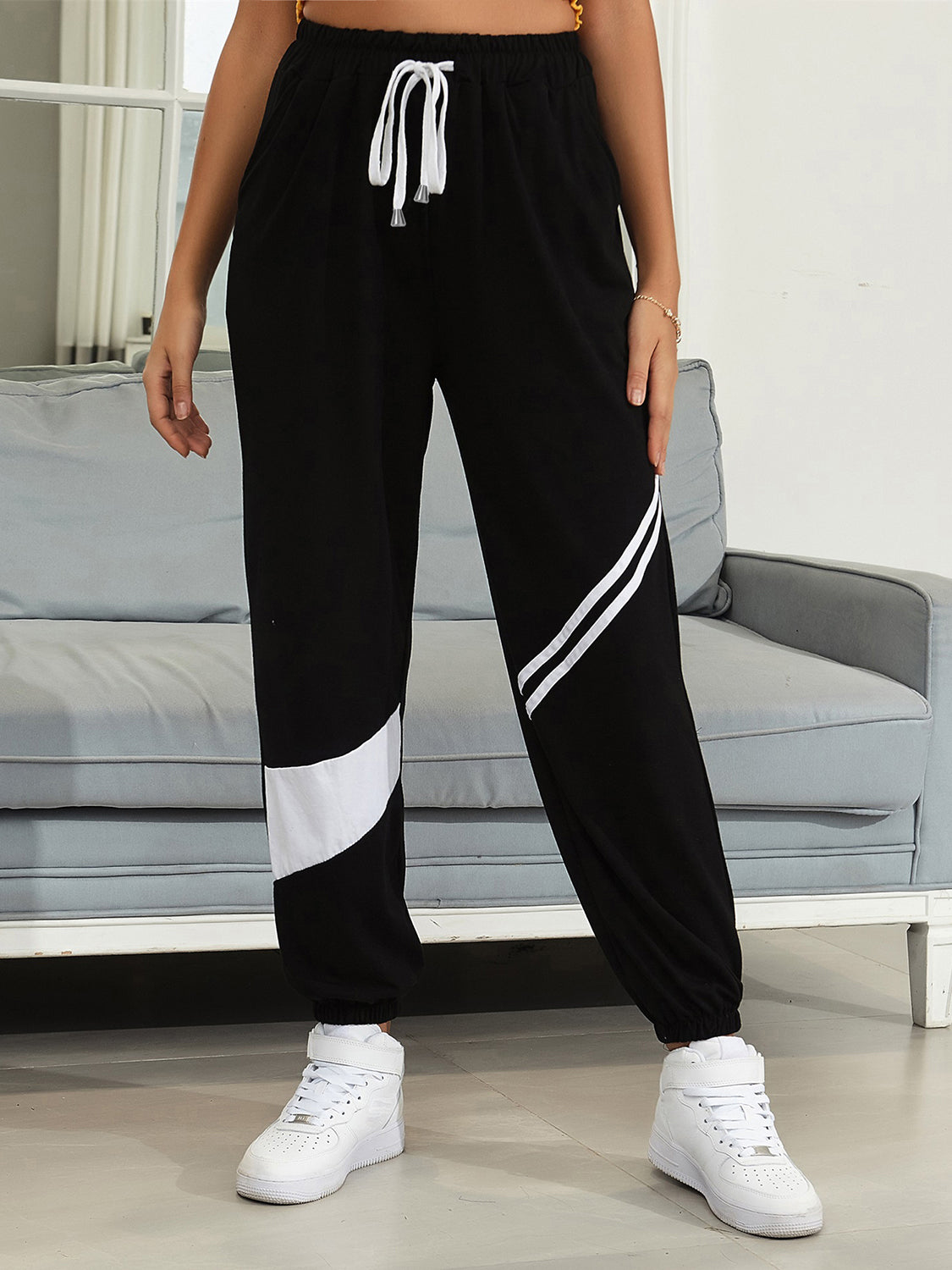 Drawstring Contrast Joggers with Pockets - Charming Charlie