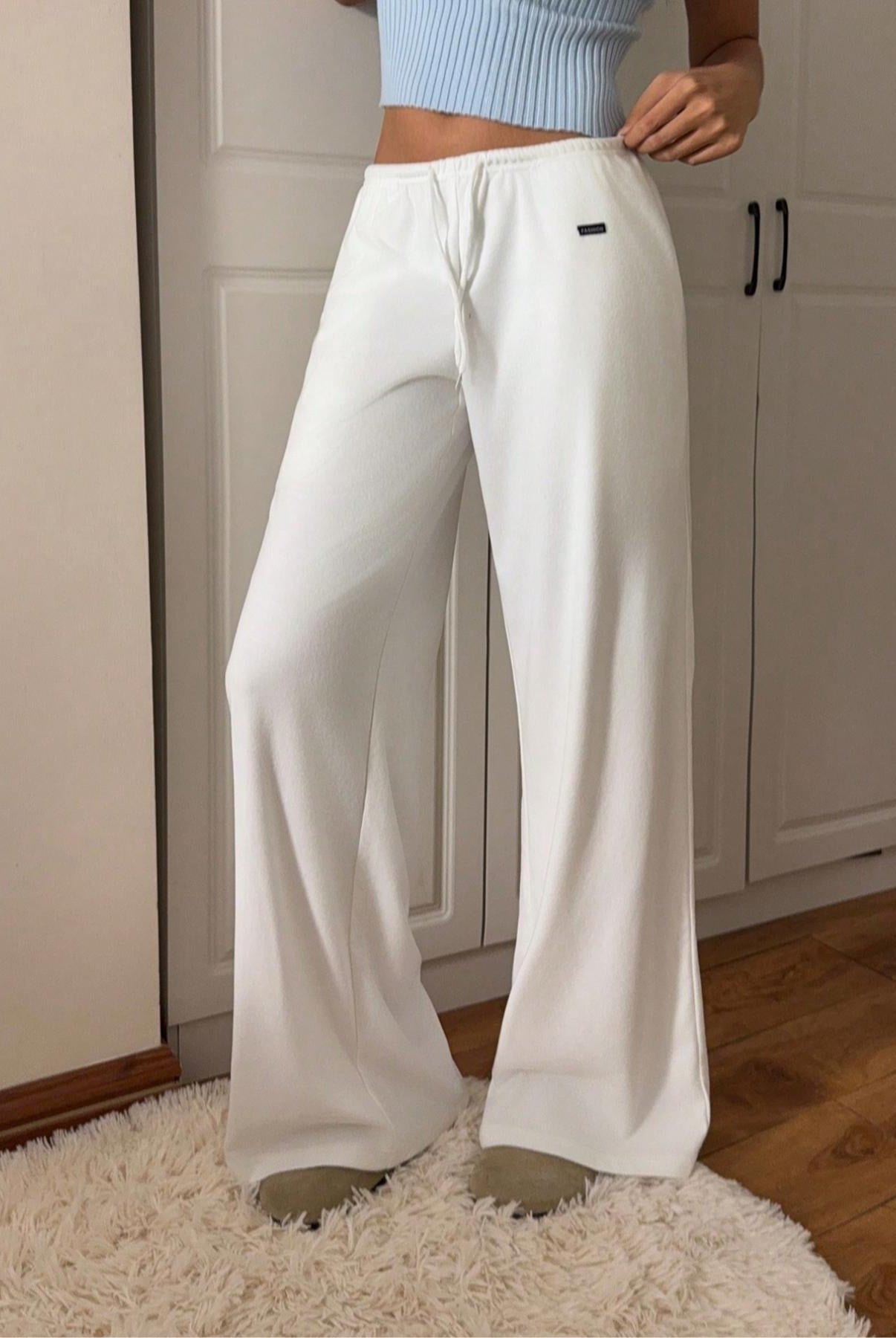 b2d3dcaa5752413d91c9a122f715000c-Max