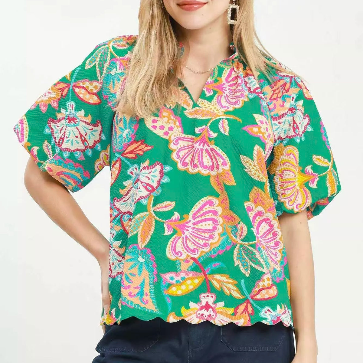 Umgee Mix Floral Print Scallop Hem Blouse – Charming Charlie