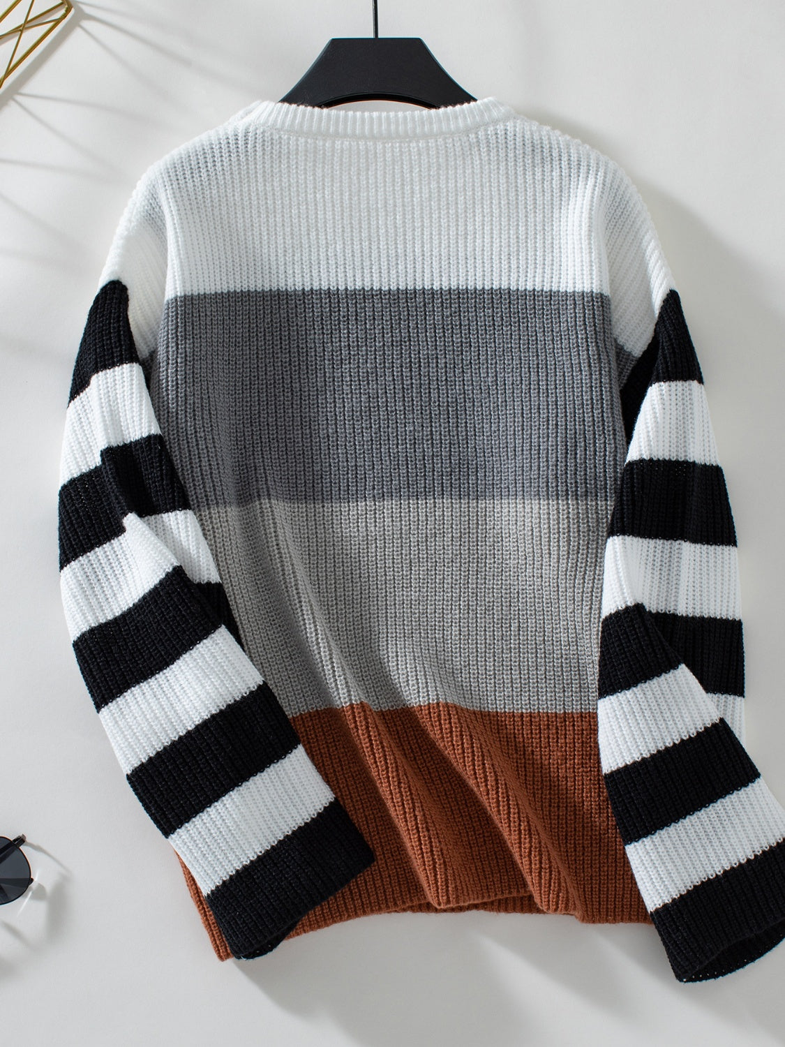 Color Block Round Neck Long Sleeve Sweater - Charming Charlie